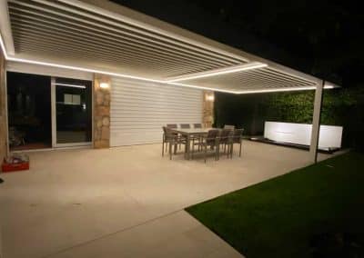 PERGOLA BIOCLIMATICA LAMAS ORIENTABLES MOTORIZADA EN CHALET BOADILLA DEL MONTE MADRID 5