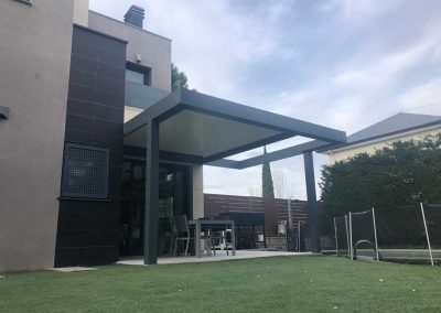 PERGOLA BIOCLIMATICA ORIENTABLE MANUAL ESTRUCTURA PLANA MIRASIERRA TERRAZA MADRID 01