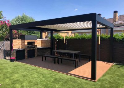 PERGOLA BIOCLIMATICA ORIENTABLE MOTORIZADA Y PERGOLA PLANA EN TERRAZA ARROYOMOLINOS MADRID 06