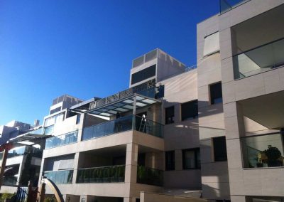 TECHO MOVIL DE CRISTAL MOTORIZADO EN TERRAZA MONTECRAMELO MADRID 06